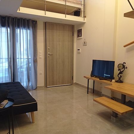 Minimal Two-Floor Apartment Thessaloníki Eksteriør billede